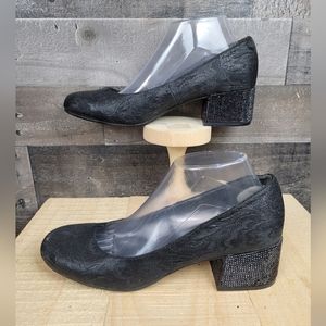 Kenneth Cole REACTION Flip Side Block Heel Trapeze Style Shoes